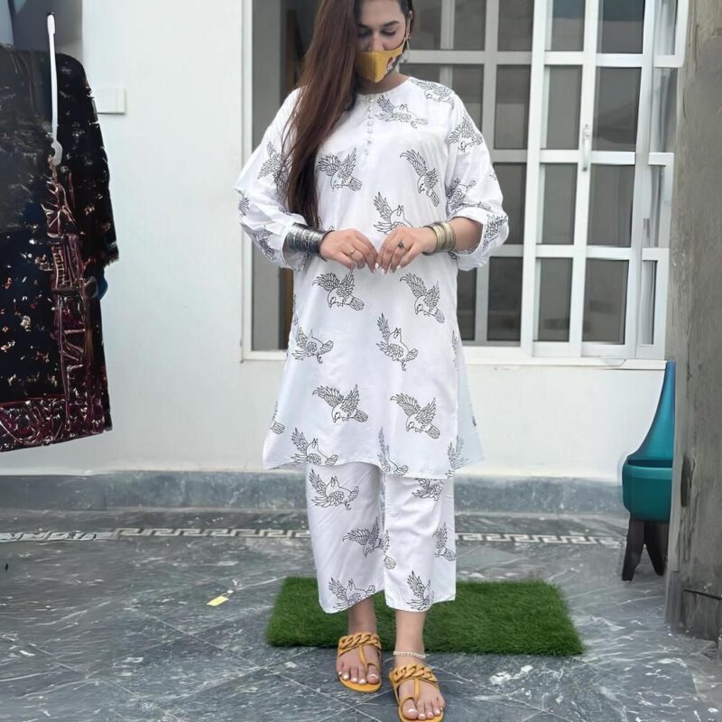 2 Pcs Women's Stitched Linen Printed Suit - Image 2